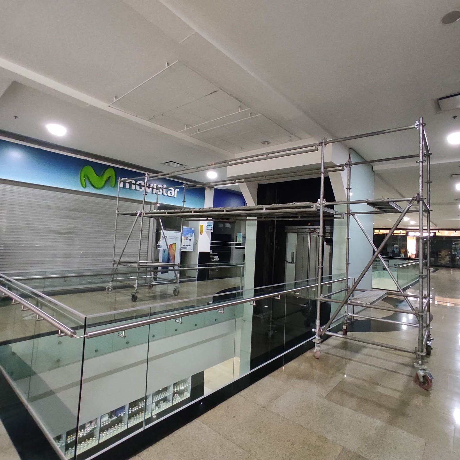 ANDAMIO CERTIFICADO CENTRO COMERCIAL CACIQUE